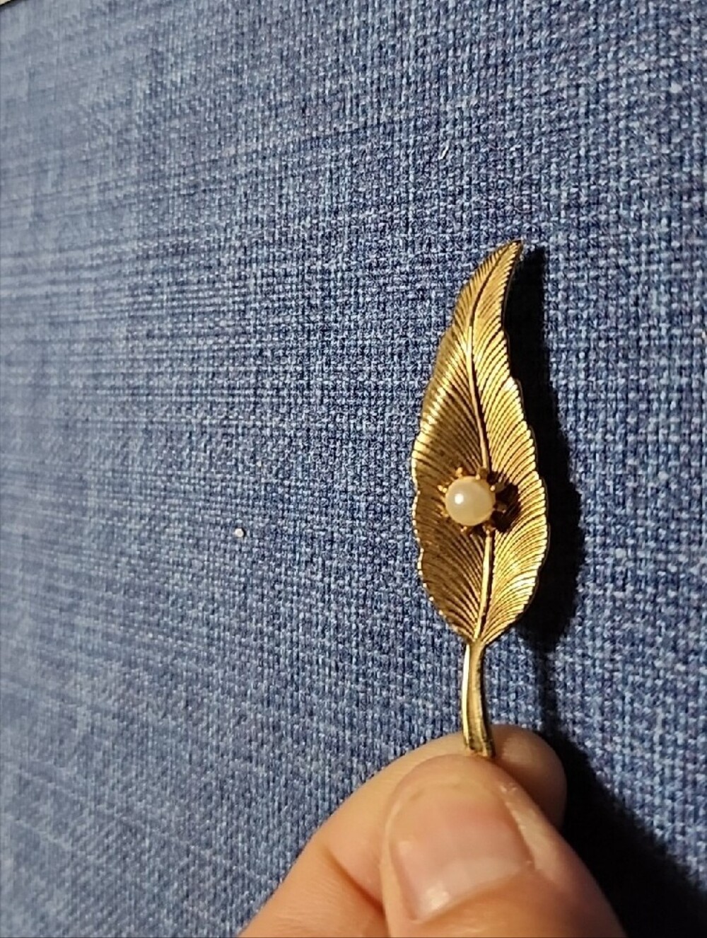 Vintage Gold Leaf Brooch with Pearl Accent